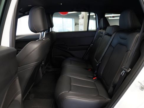 New 2026 Jeep Cherokee Limited image 5