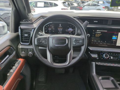 Certified 2026 GMC Sierra 3500 Denali Ultimate AWD/4WD image 15