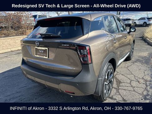 Used 2025 Nissan Kicks SV AWD/4WD image 11