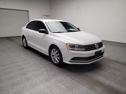 Used 2015 Volkswagen Jetta SE FWD image 13