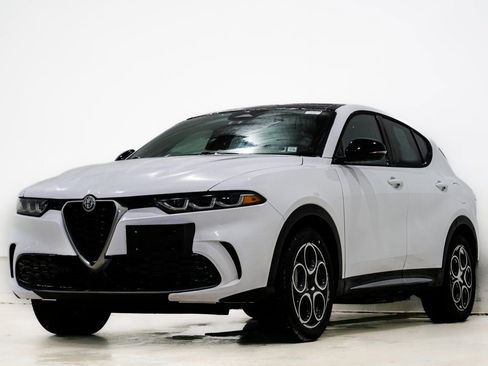 Used 2024 Alfa Romeo Tonale Ti image 3