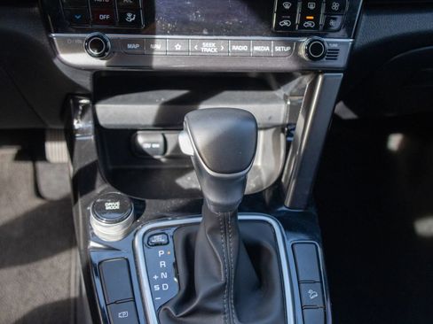 Used 2025 Kia Seltos S FWD image 14