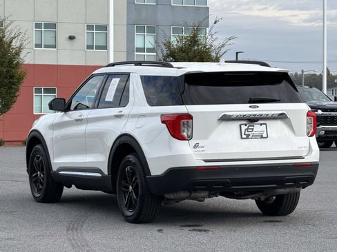 Used 2023 Ford Explorer XLT image 27