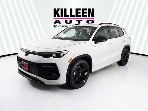 New 2026 Volkswagen Tiguan SE R-Line image 3