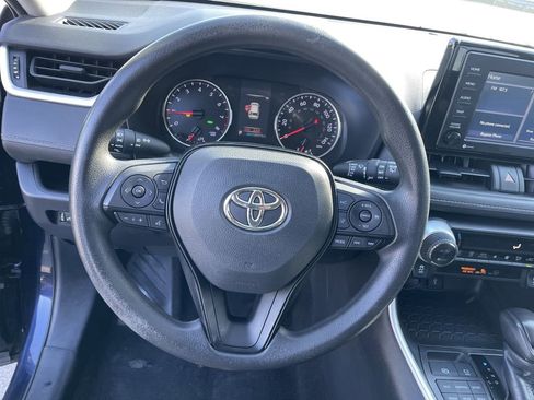 Used 2021 Toyota RAV4 XLE AWD/4WD image 16