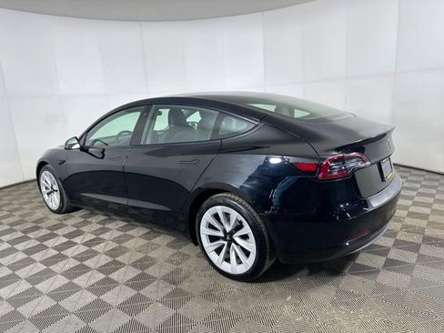 Used 2023 Tesla Model 3 Standard Range image 5