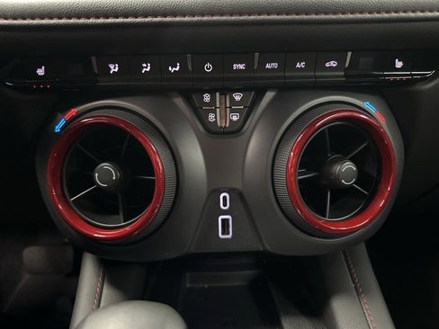 Certified 2025 Chevrolet Blazer RS image 33