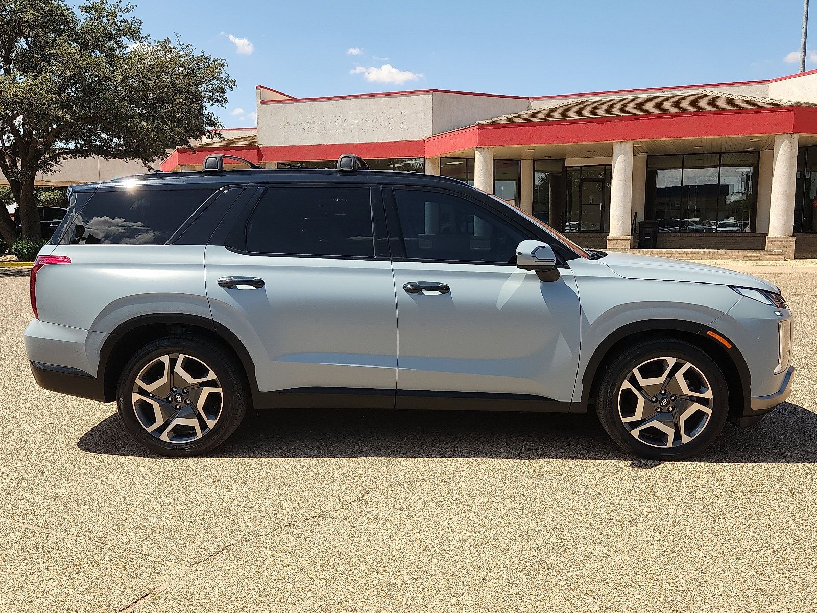 Used 2025 Hyundai Palisade Limited FWD image 5