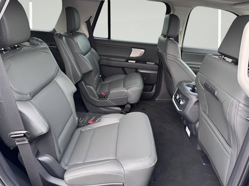 New 2026 Ford Expedition Active image 31