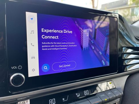 Used 2025 Toyota Camry LE image 21