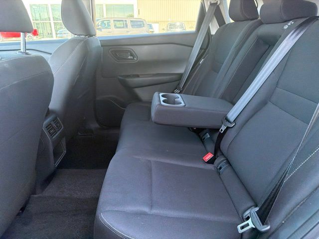 Used 2026 Nissan Rogue S FWD image 23