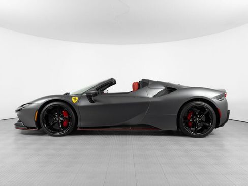 Certified 2024 Ferrari SF90 Spider image 3