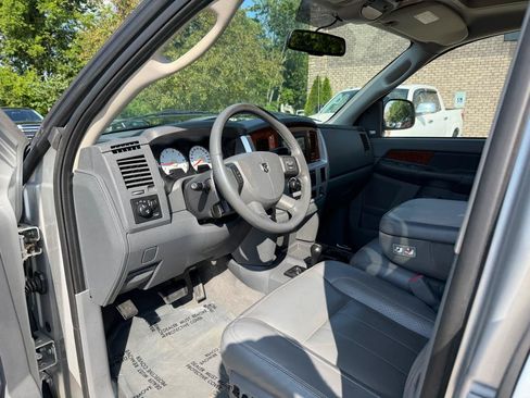 Used 2006 Dodge Ram 2500 Truck SLT AWD/4WD image 11