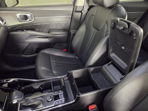 Used 2023 Kia Sorento SX FWD image 21