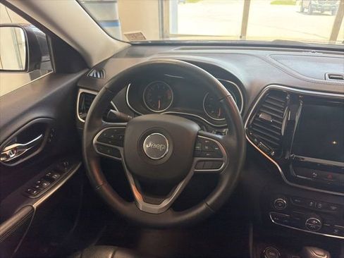 Used 2019 Jeep Cherokee Limited w/ Luxury Group AWD/4WD image 35