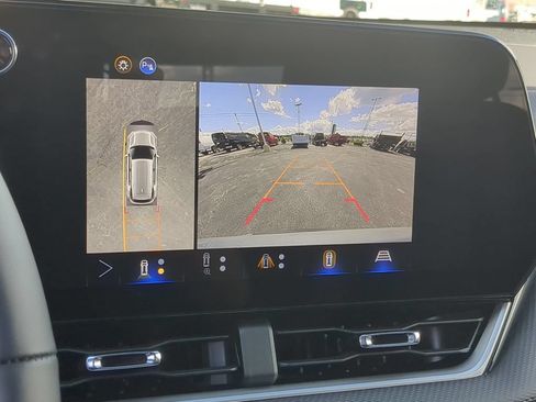 New 2026 Chevrolet Equinox LT w/ Convenience Package II AWD/4WD image 15