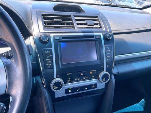 Used 2013 Toyota Camry SE FWD image 23