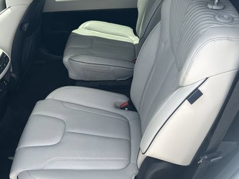 Certified 2025 Hyundai Palisade Calligraphy AWD/4WD image 13