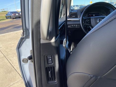 Used 2023 Honda Odyssey Touring image 53
