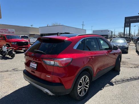 Used 2020 Ford Escape SEL image 4