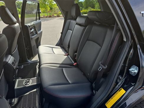 Used 2019 Toyota 4Runner TRD Off-Road Premium AWD/4WD image 16