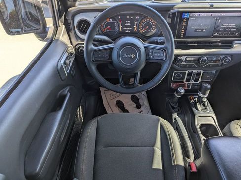 Used 2024 Jeep Wrangler Willys image 19
