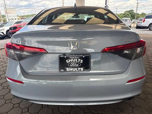 Used 2022 Honda Civic Sport image 7