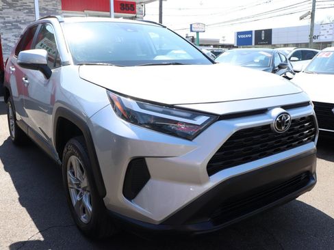 Used 2025 Toyota RAV4 XLE image 7