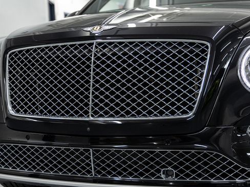 Used 2020 Bentley Bentayga AWD/4WD image 10