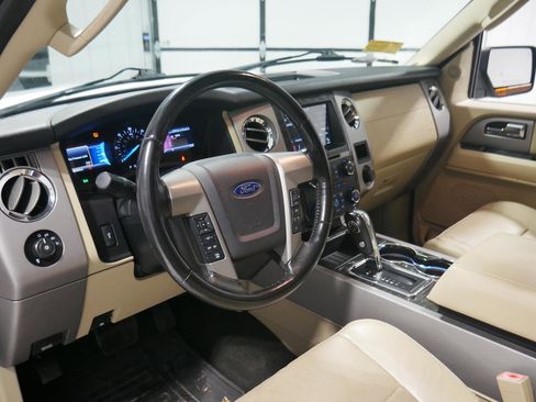 Used 2017 Ford Expedition Limited w/ Equipment Group 301A image 9