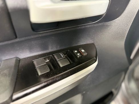 Used 2018 Toyota Tundra SR5 w/ SR5 Upgrade Package image 12