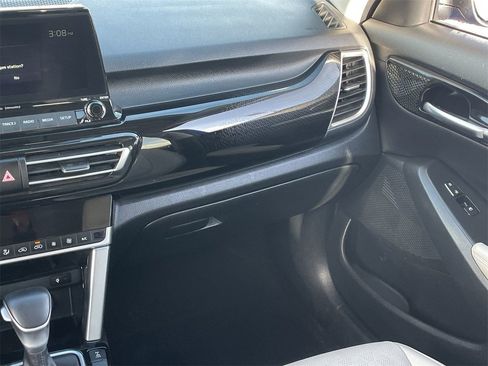 Used 2022 Kia Seltos EX image 15