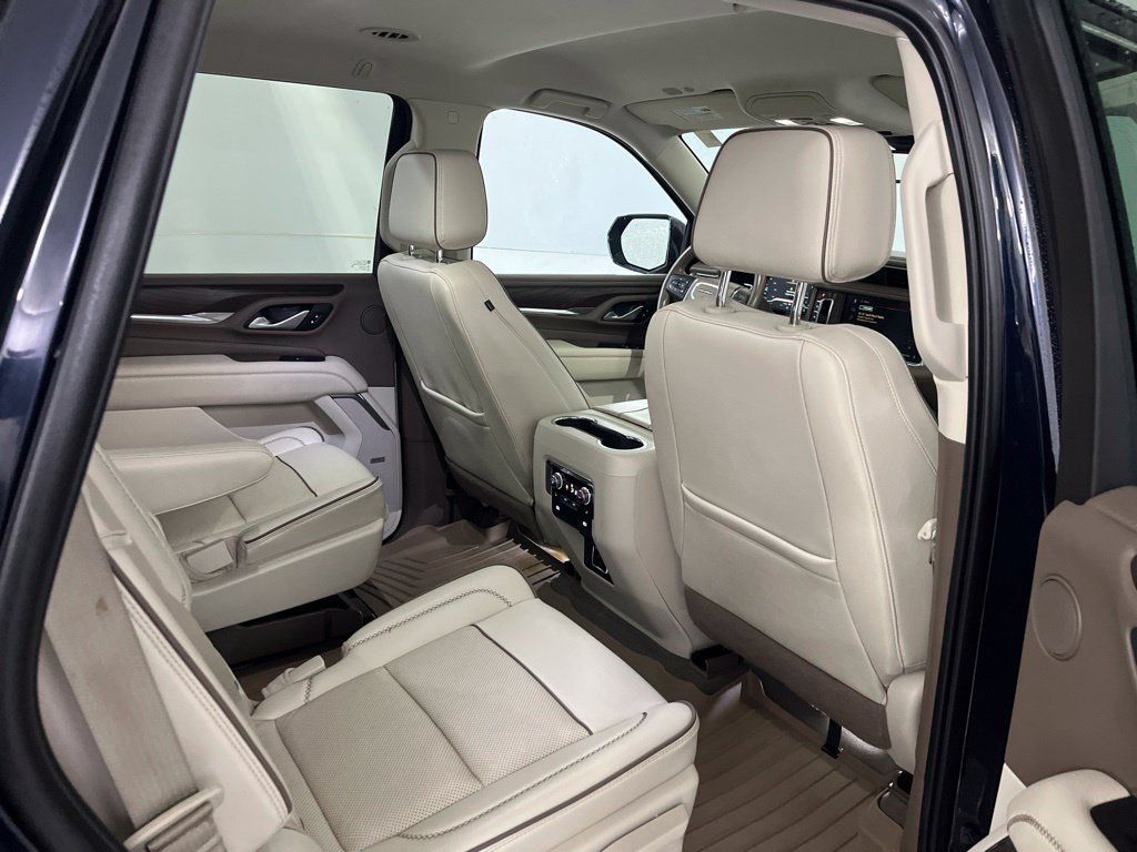 Used 2022 GMC Yukon Denali AWD/4WD image 25