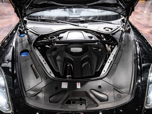 Used 2018 Porsche Panamera 4 image 47