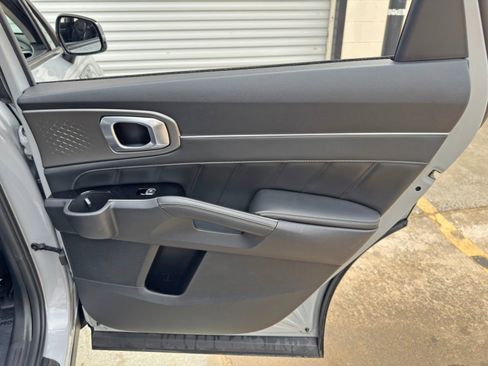Used 2022 Kia Sorento SX FWD image 44