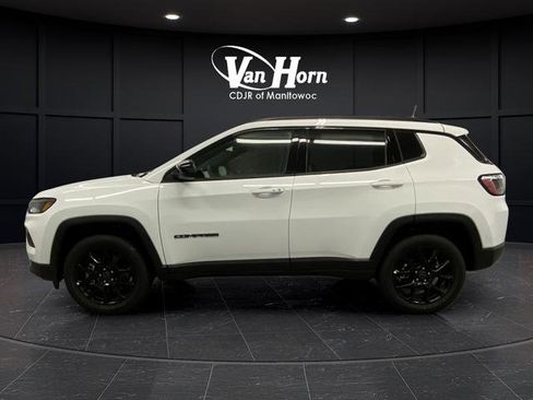 New 2025 Jeep Compass Latitude w/ Sun & Sound Group image 12