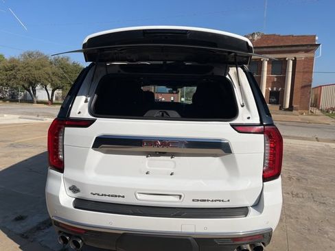 Used 2022 GMC Yukon Denali w/ Denali Premium Package RWD image 48
