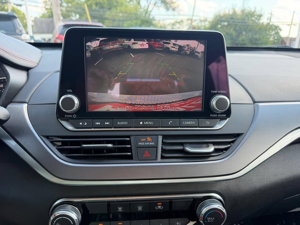 Used 2024 Nissan Altima 2.5 SR FWD image 39