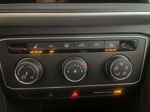 Certified 2023 Volkswagen Atlas Cross Sport SE image 20