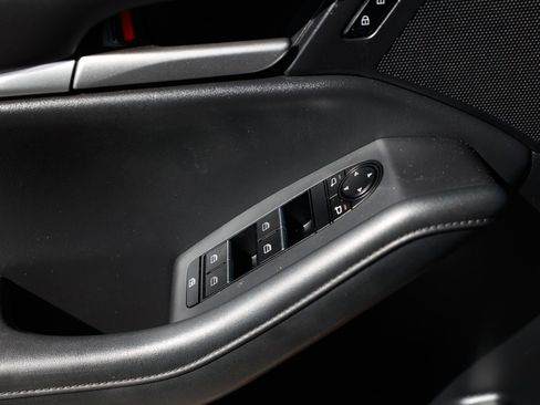 Used 2021 MAZDA MAZDA3 s image 49