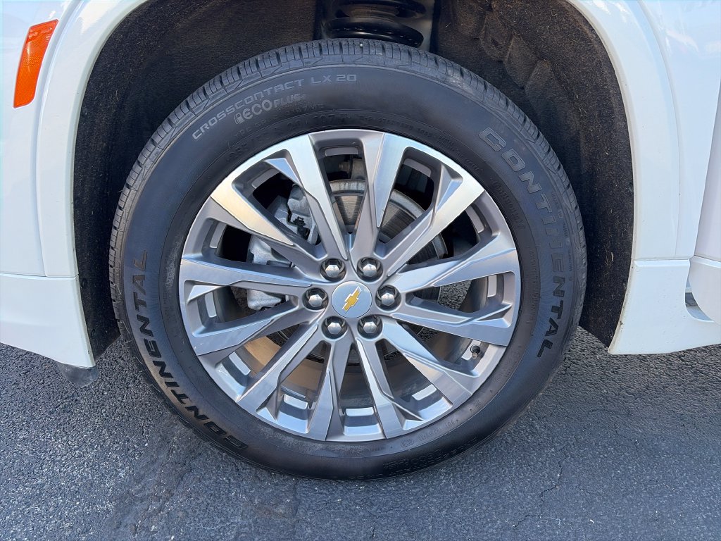 Used 2023 Chevrolet Traverse Premier AWD/4WD image 32