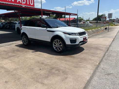 Used 2017 Land Rover Range Rover Evoque SE AWD/4WD image 8