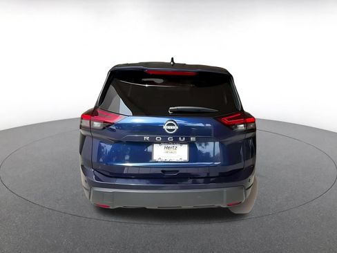 Used 2026 Nissan Rogue SV FWD image 12