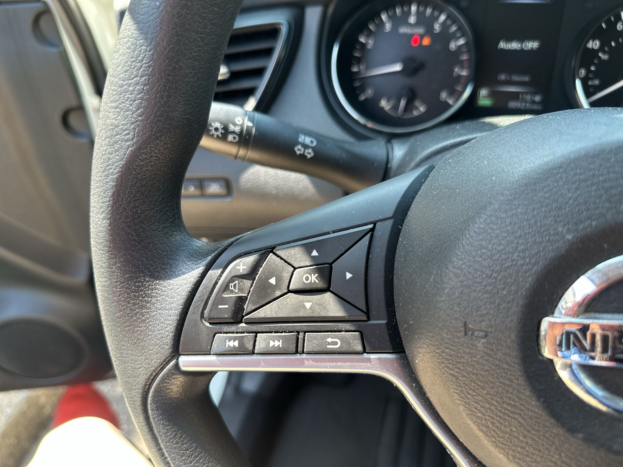 Used 2017 Nissan Rogue S AWD/4WD image 22