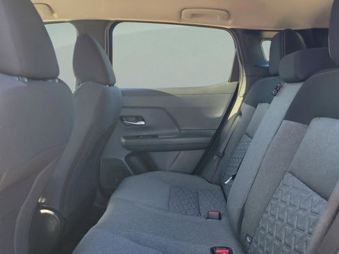 New 2026 Nissan Kicks SV image 10