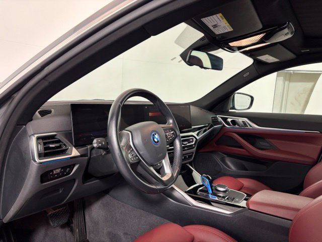 Used 2022 BMW i4 eDrive40 w/ Premium Package RWD image 9