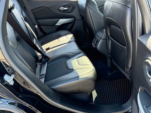 Certified 2022 Jeep Cherokee Latitude w/ Sun & Sound Group image 23