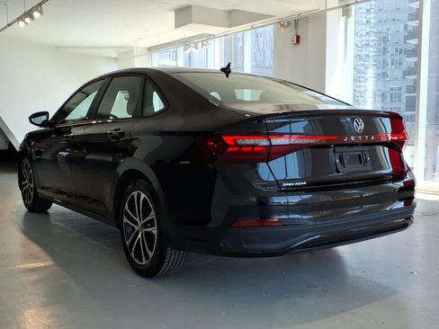 Used 2026 Volkswagen Jetta Sport FWD image 6