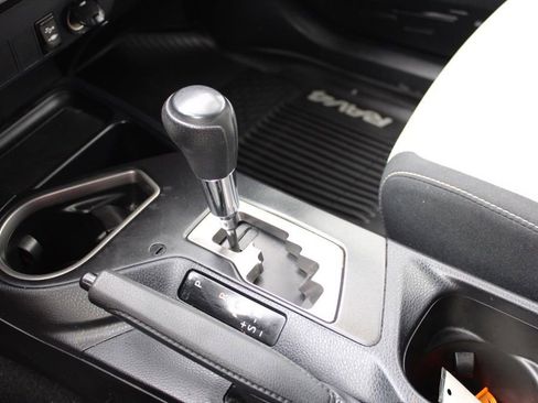 Used 2017 Toyota RAV4 XLE image 41