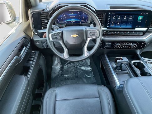 Used 2024 Chevrolet Silverado 1500 LTZ image 23